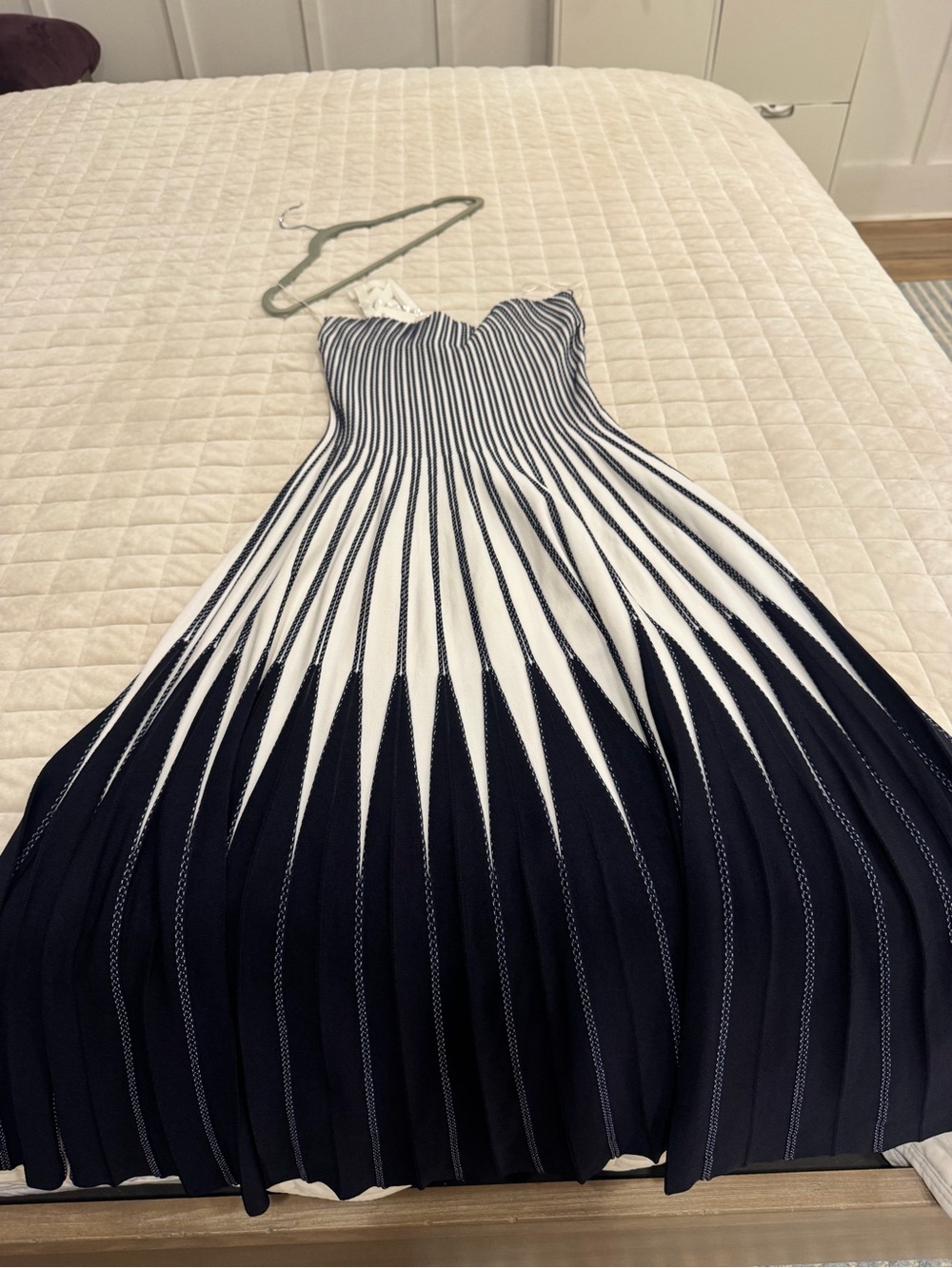 SIMKHAI Navy & White Size S NWT THIS SEASON!